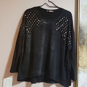 Sonesta long sleeve t- shirt